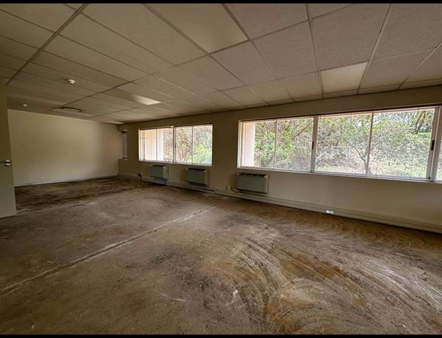 1,202.90M² OFFICE TO LET IN WOODMEAD